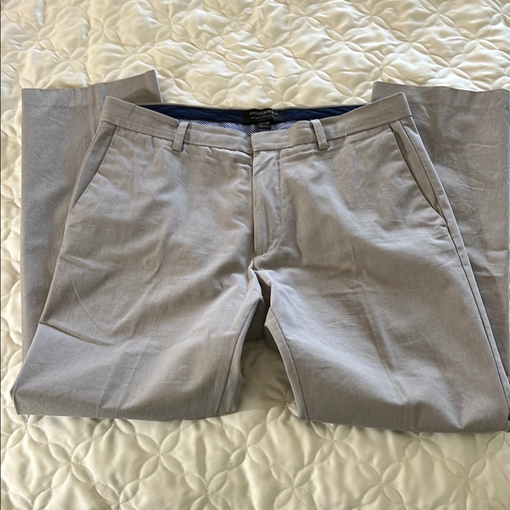 Banana Republic Men's Light Gray Straight Dress Pants